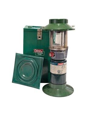 Vintage Green Metal Coleman Lantern And Carrying Case 635-300 Kit Accessories